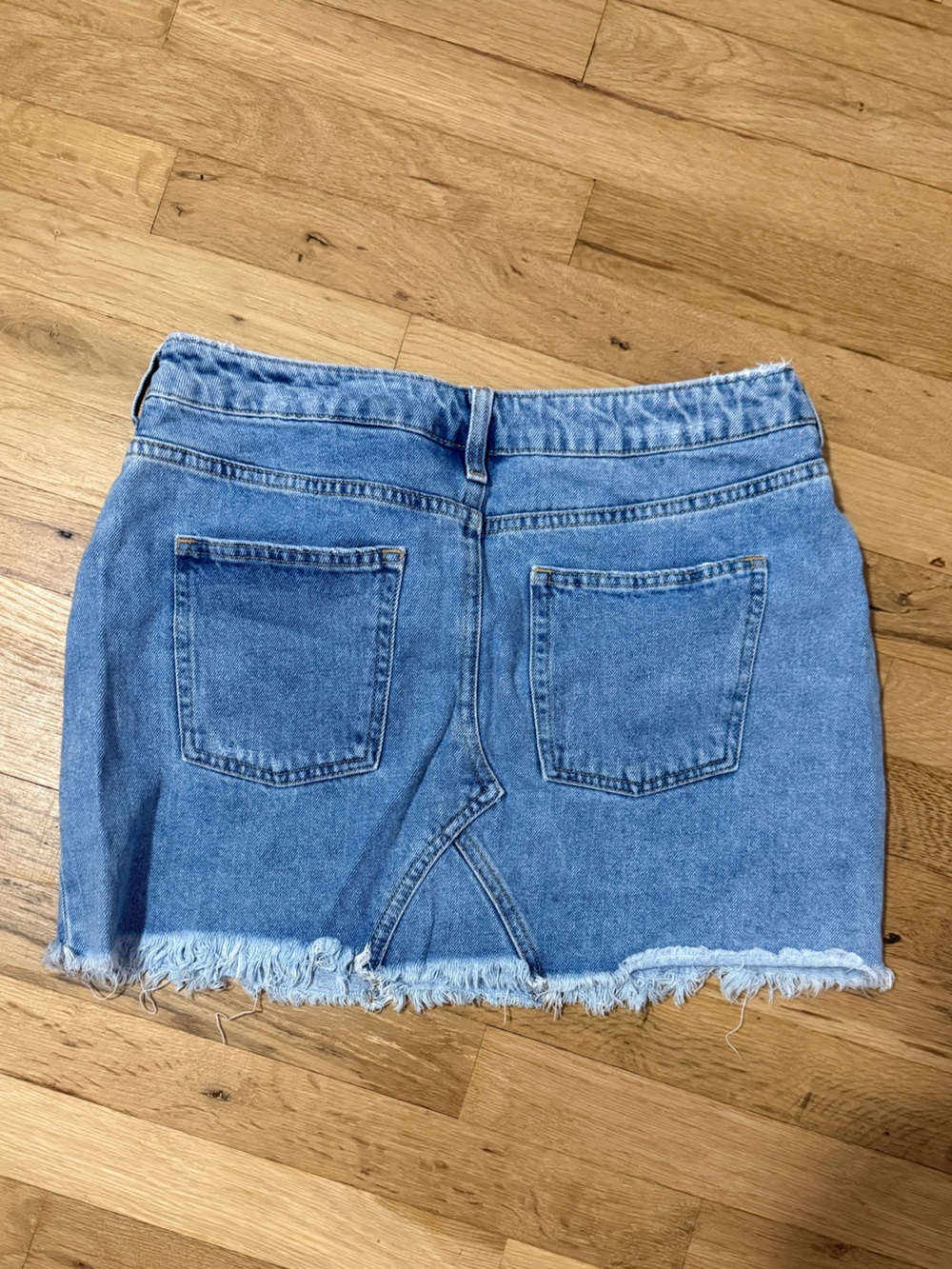 H&M Light Blue Denim Mini Skirt - Picture 3 of 3